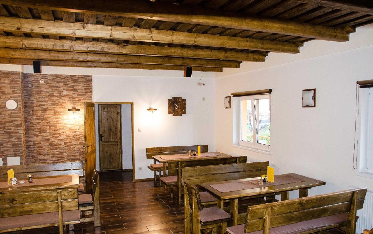 Vila Rhea Važec Buitenkant foto