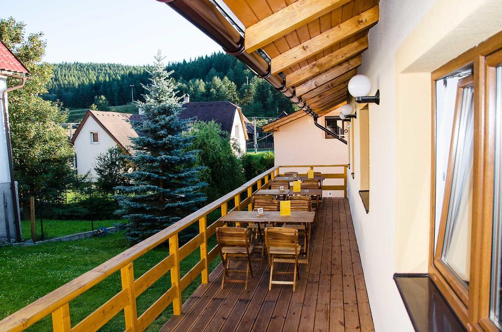Vila Rhea Važec Buitenkant foto