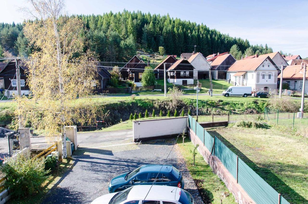 Vila Rhea Važec Buitenkant foto